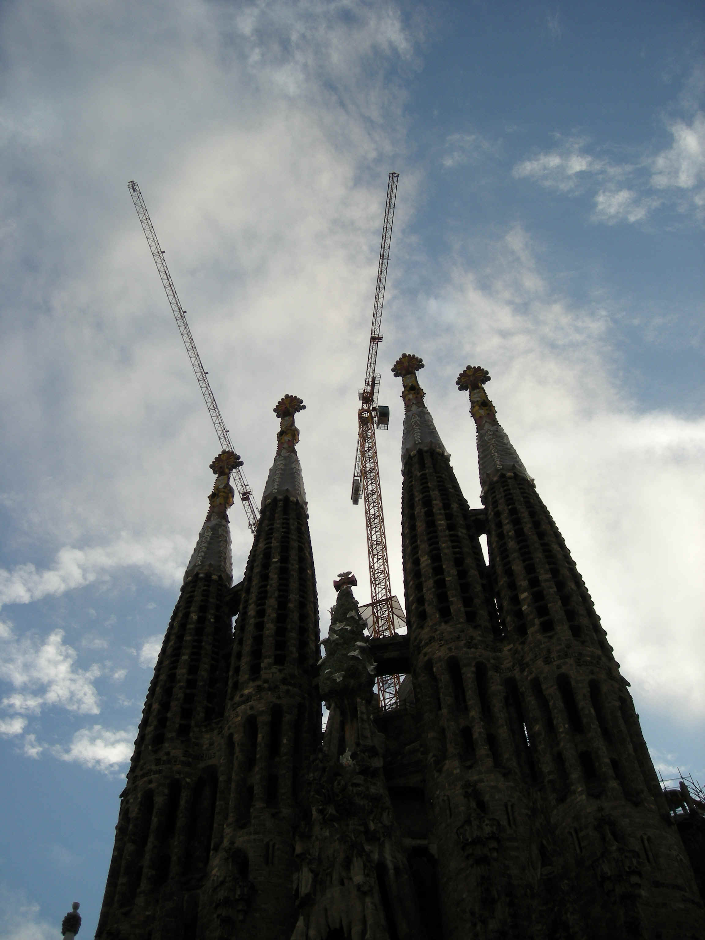 Gaudi.jpg (931304 �o�C�g)